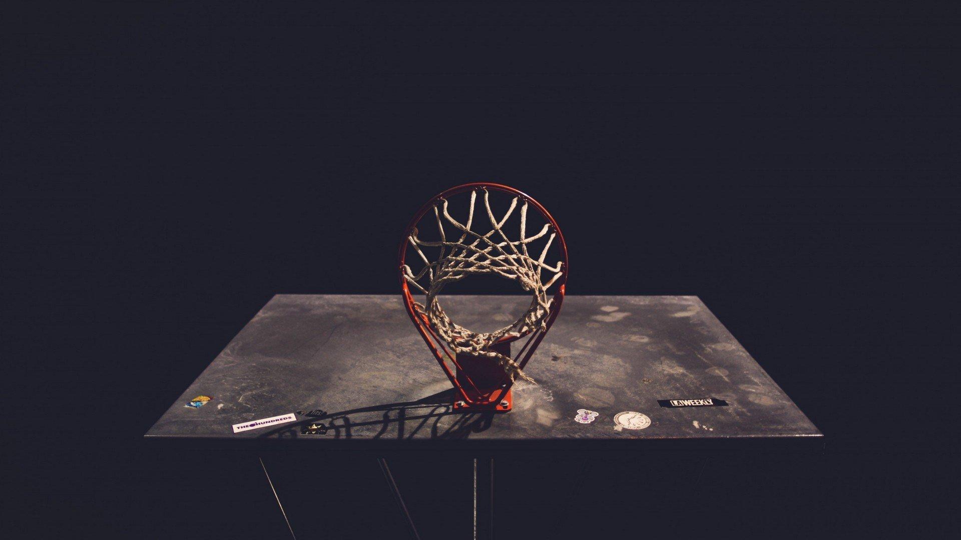 击剑健儿军训淬火 意志如钢剑指巴黎